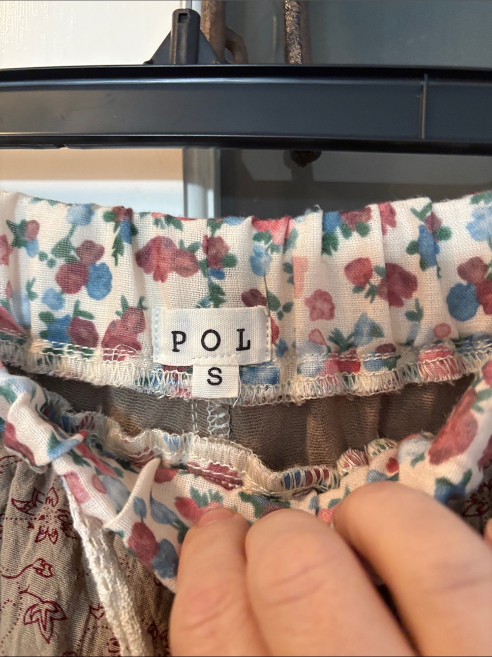 POL Patchwork Floral Drawstring women’s Joggers - Beige Mix - Picture 2 of 9
